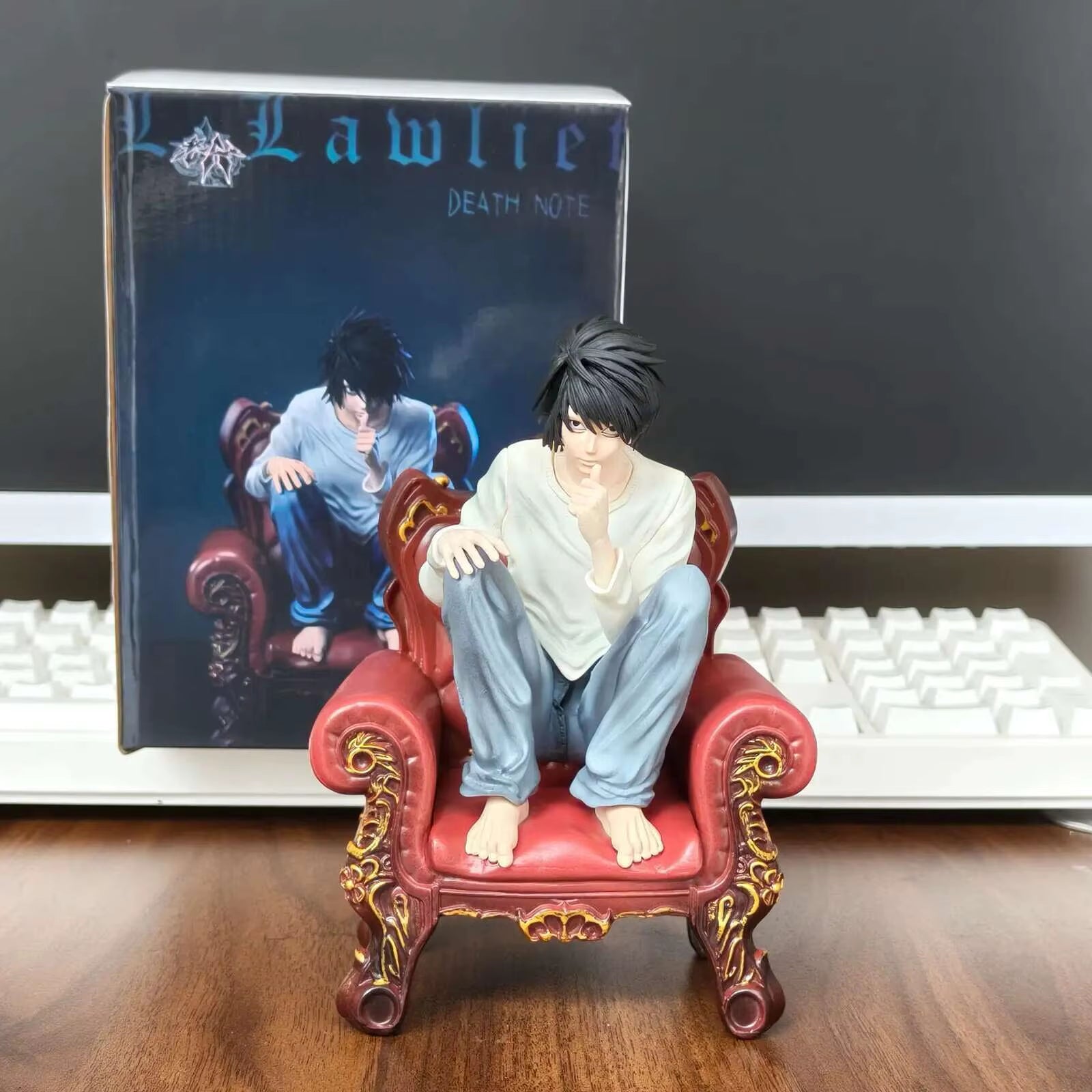 NEW Full Painted Death Note L. Lawliet Squatting Sofa Figurine Model Death Note Decoration Collection Doll Gift Figure Character